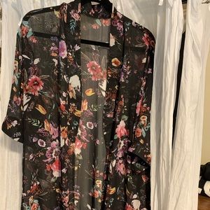 Black floral kimono